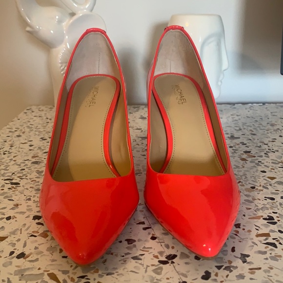 Michael Kors Pink Heels - Picture 1 of 6